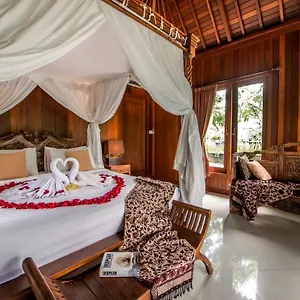 Nur Ubud